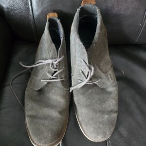 Nunn Bush Men's Gray Textile Chukka Boots with Tan Heel Pull